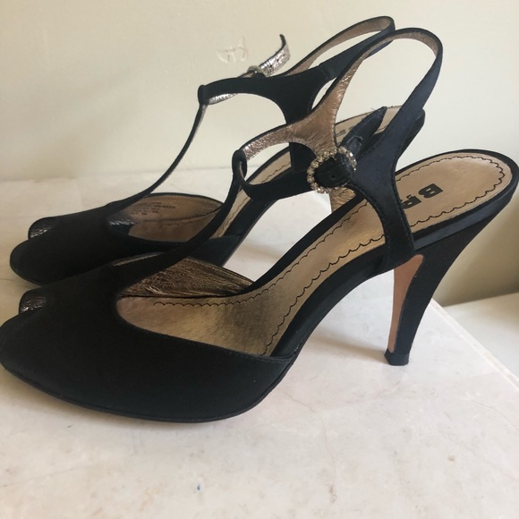 Heels - Picture 3 of 6